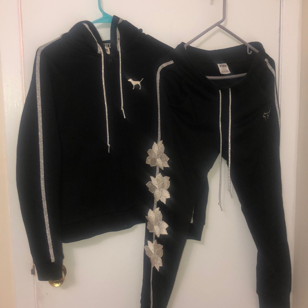 Floral print sweatsuit from pink!